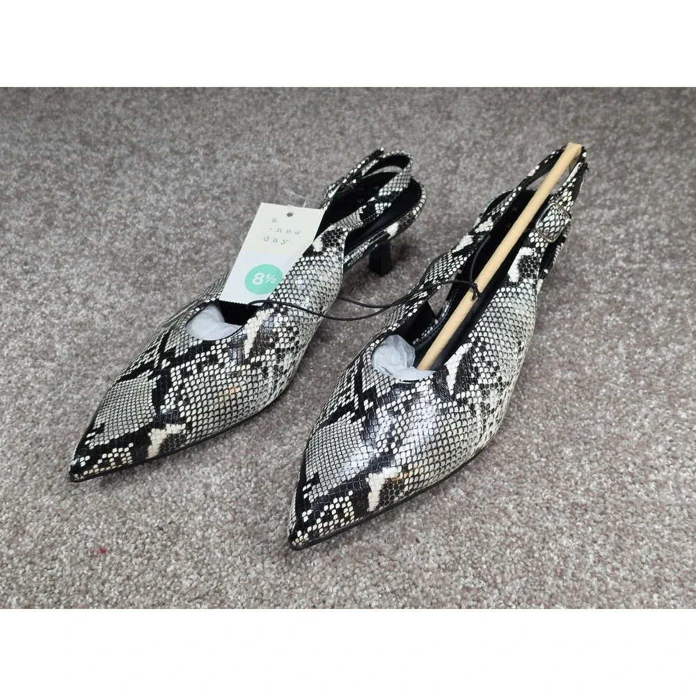 A New Day Samantha Snakeskin Slingback Kitten Heels Cream Black 8.5 NEW - Picture 1 of 5